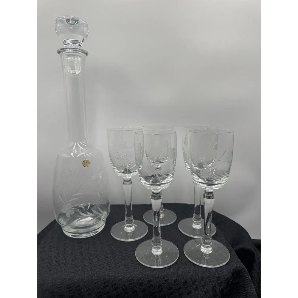 VINTAGE ETCHED CRYSTAL DECANTER AND 5 GLASSES